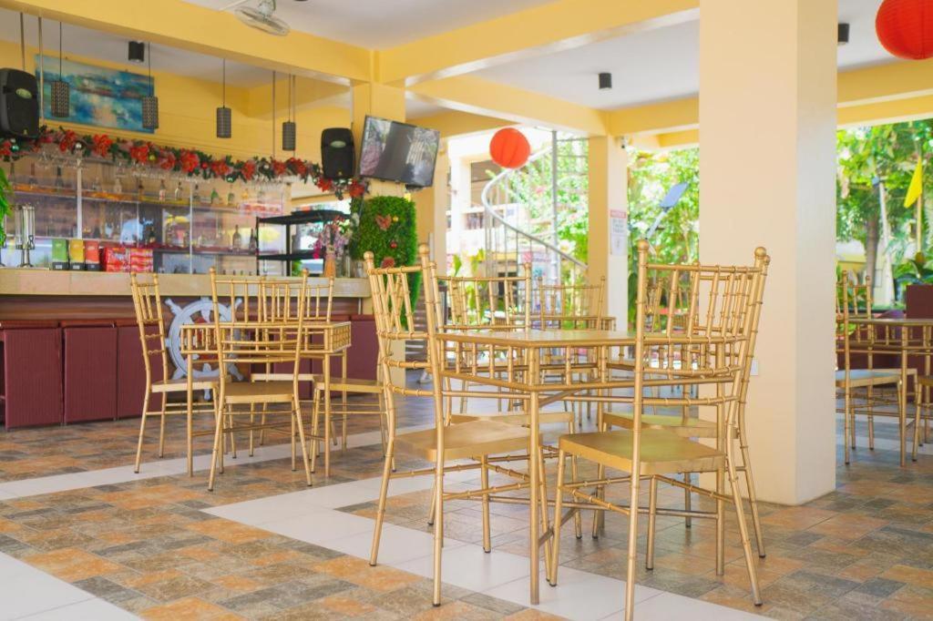 Suzuki Beach Hotel Olongapo Exterior foto