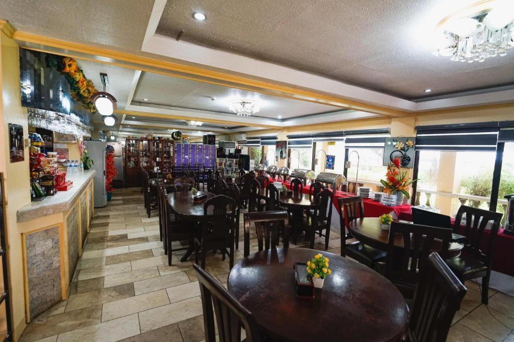Suzuki Beach Hotel Olongapo Exterior foto